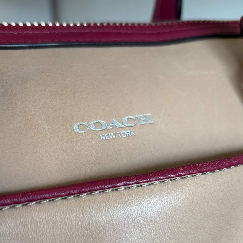 Coach Legacy Two Tone Haley - Picture 3 of 16
